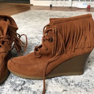 Minnetonka fringe booties
